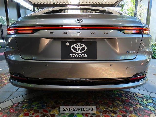 Toyota CROWN SEDAN 2026-01 8207022-4