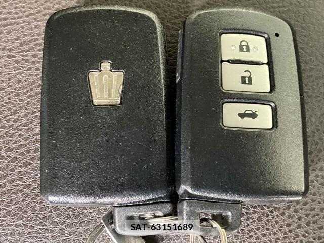 Toyota CROWN SEDAN 2014-10 8207053-16