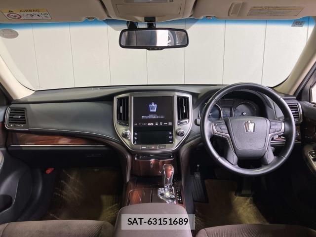 Toyota CROWN SEDAN 2014-10 8207053-5
