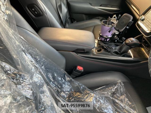 Toyota CROWN SEDAN 2020-05 8207039-11