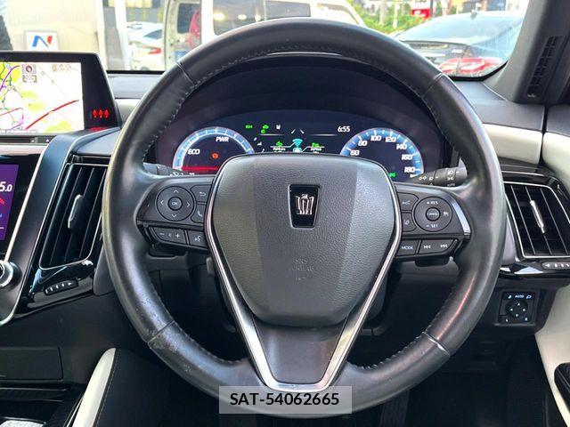 Toyota CROWN SEDAN 2019-09 8229411-9
