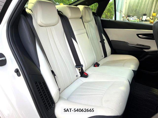 Toyota CROWN SEDAN 2019-09 8229411-11