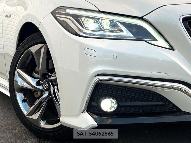 Toyota CROWN SEDAN 2019-09 8229411-15