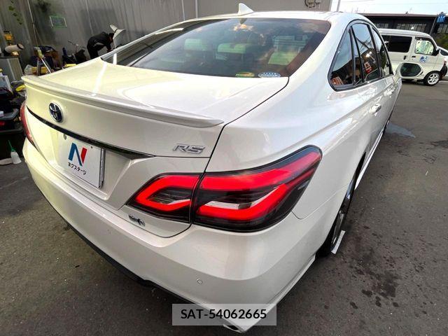 Toyota CROWN SEDAN 2019-09 8229411-18