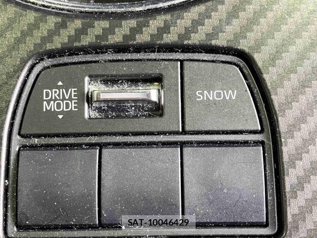 Toyota CROWN SEDAN 2021-03 8229408-17