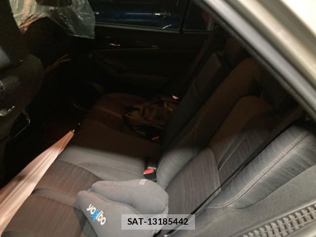 Toyota CROWN SEDAN 2015-07 8229420-11
