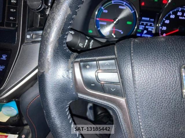 Toyota CROWN SEDAN 2015-07 8229420-15