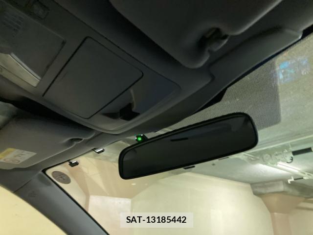 Toyota CROWN SEDAN 2015-07 8229420-24