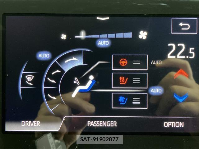 Toyota CROWN SEDAN 2018-11 8229414-11