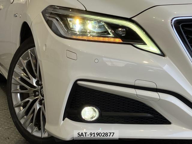 Toyota CROWN SEDAN 2018-11 8229414-2