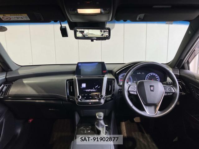 Toyota CROWN SEDAN 2018-11 8229414-5