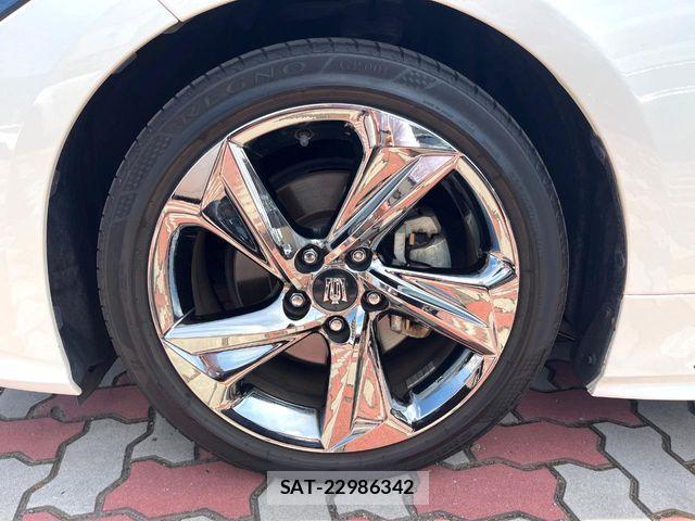 Toyota CROWN SEDAN 2018-11 8229409-12