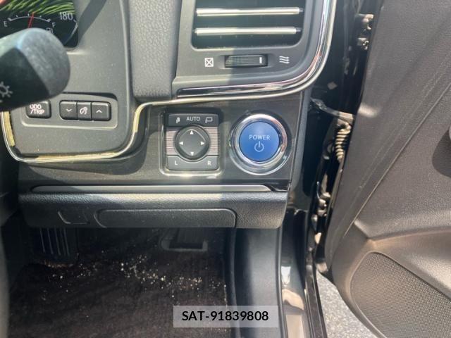Toyota CROWN SEDAN 2013-06 8229419-11