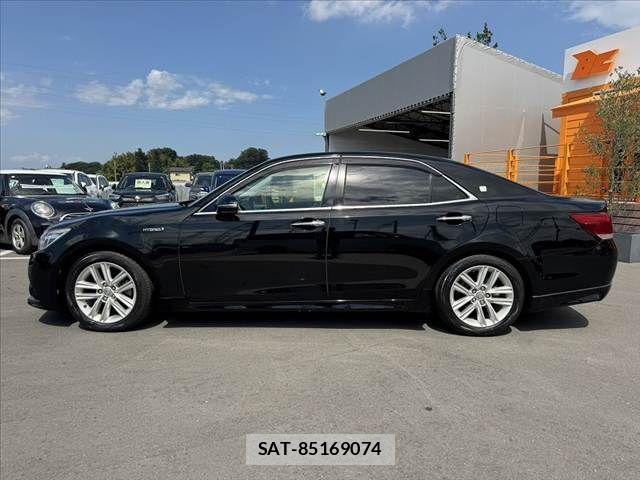 Toyota CROWN SEDAN 2014-09 8229416-10
