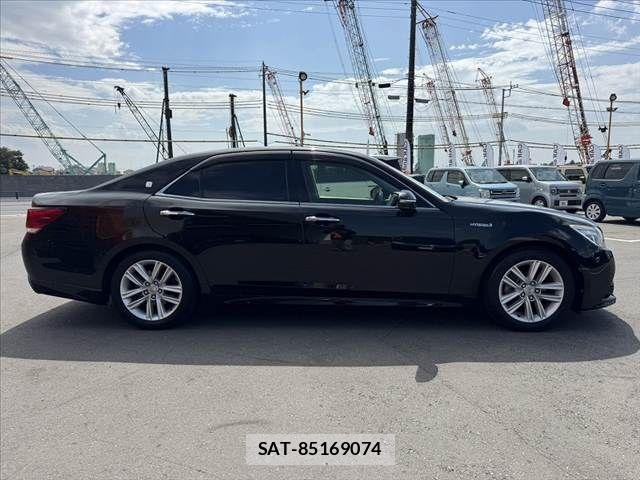 Toyota CROWN SEDAN 2014-09 8229416-11