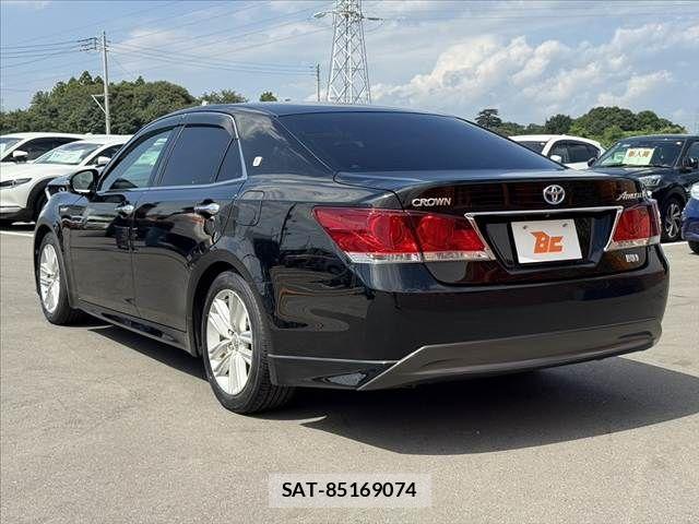 Toyota CROWN SEDAN 2014-09 8229416-12