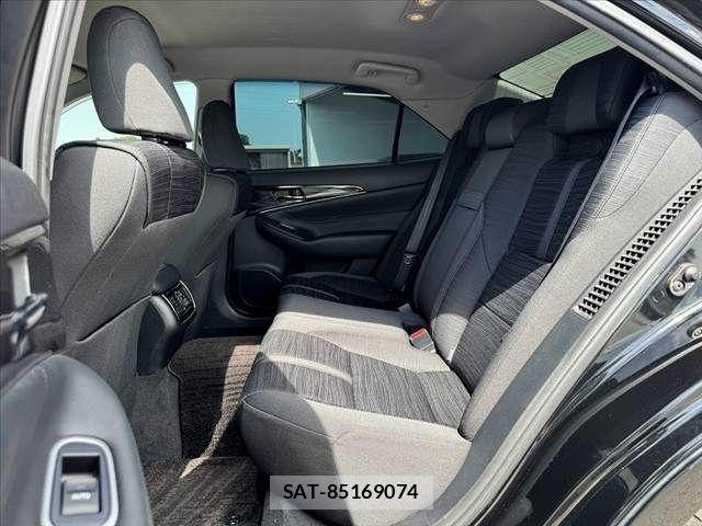 Toyota CROWN SEDAN 2014-09 8229416-17