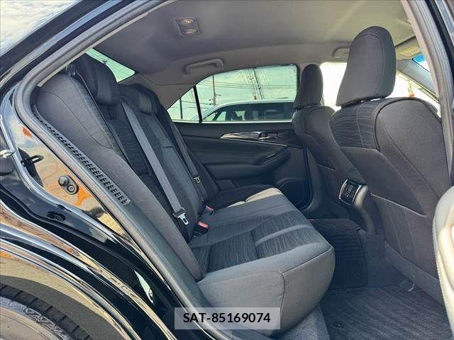 Toyota CROWN SEDAN 2014-09 8229416-19