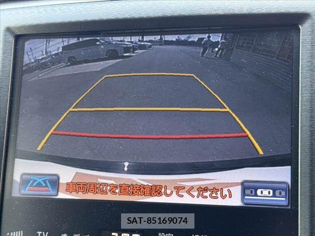 Toyota CROWN SEDAN 2014-09 8229416-23