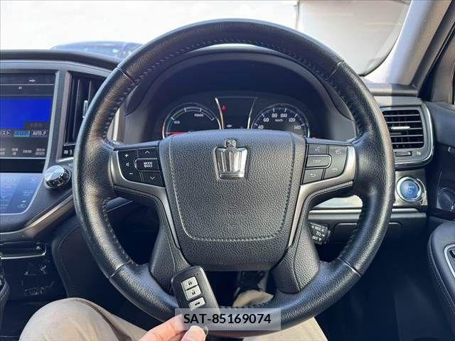 Toyota CROWN SEDAN 2014-09 8229416-6