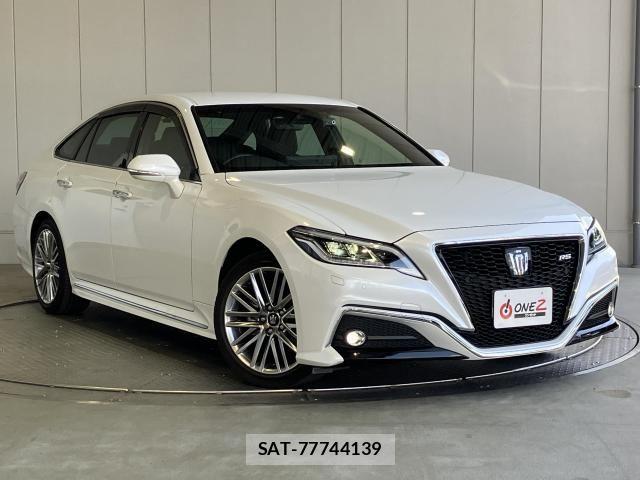 Toyota CROWN SEDAN 2022-05 8229412-24