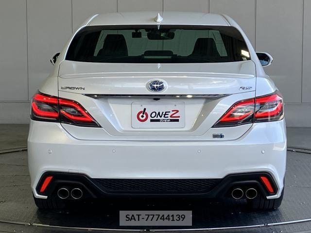 Toyota CROWN SEDAN 2022-05 8229412-28