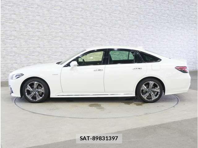 Toyota CROWN SEDAN 2019-10 8229415-11