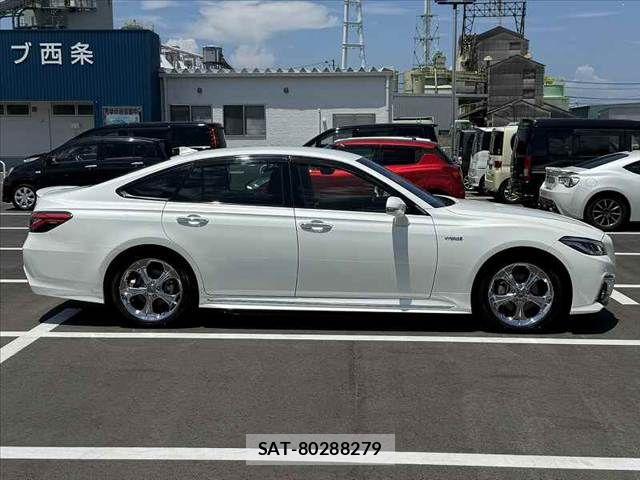 Toyota CROWN SEDAN 2019-02 8229413-10
