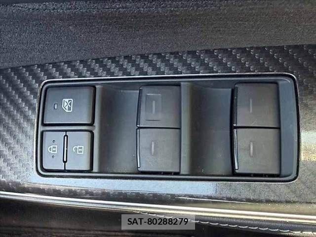 Toyota CROWN SEDAN 2019-02 8229413-29