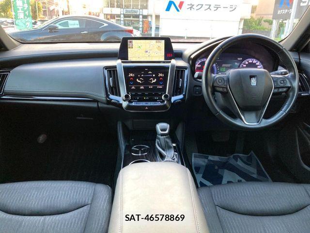 Toyota CROWN SEDAN 2018-07 8229417-1