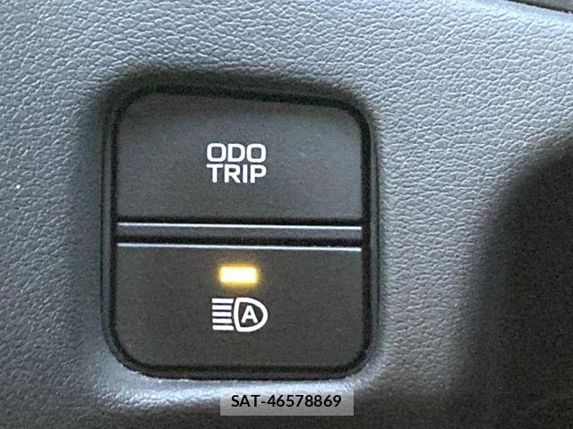 Toyota CROWN SEDAN 2018-07 8229417-6