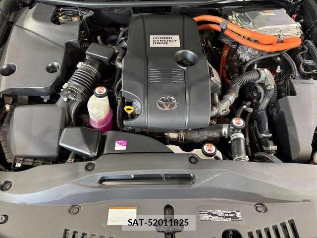 Toyota CROWN SEDAN 2017-06 8244921-16