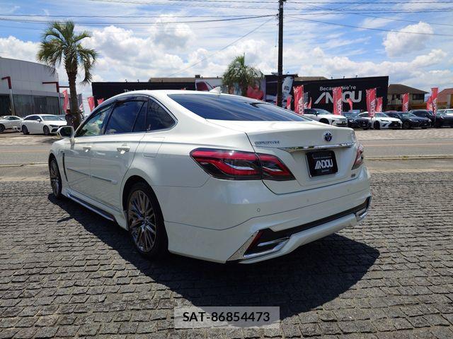 Toyota CROWN SEDAN 2018-11 8244918-2