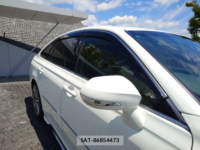 Toyota CROWN SEDAN 2018-11 8244918-4
