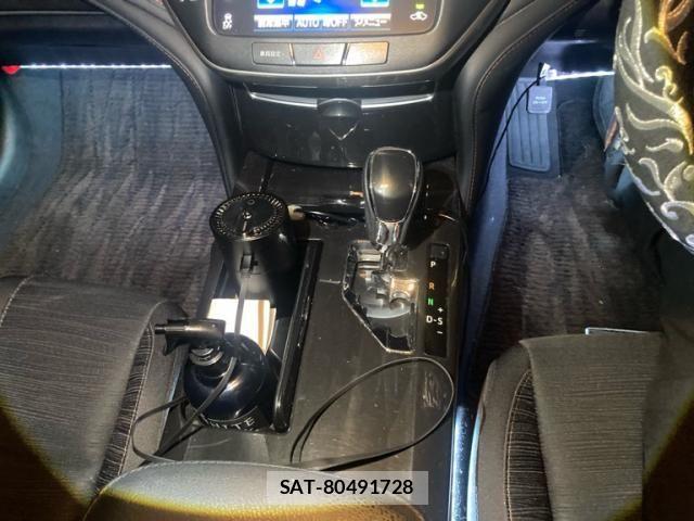 Toyota CROWN SEDAN 2013-06 8244925-18