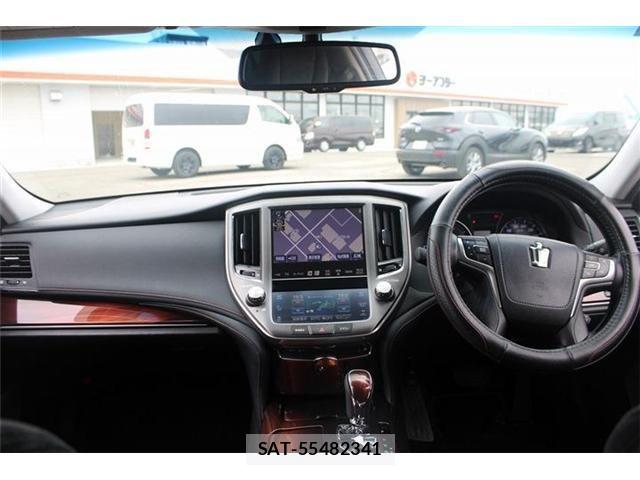 Toyota CROWN SEDAN 2014-12 8244928-20