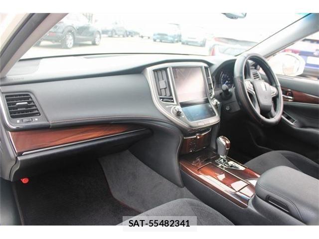 Toyota CROWN SEDAN 2014-12 8244928-25
