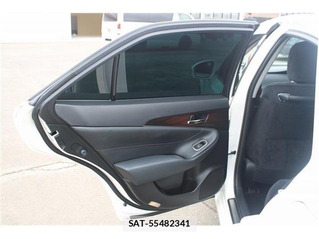 Toyota CROWN SEDAN 2014-12 8244928-29