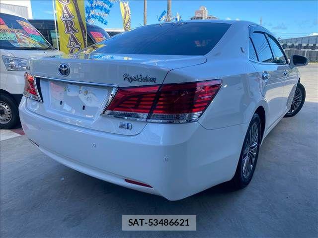 Toyota CROWN SEDAN 2013-06 8244924-1