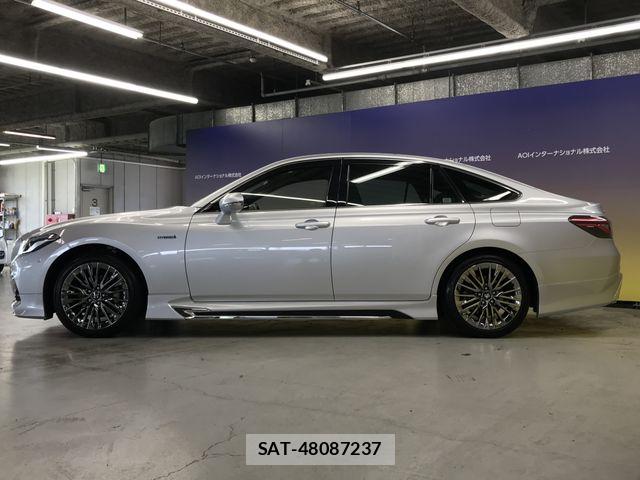 Toyota CROWN SEDAN 2019-05 8244919-4