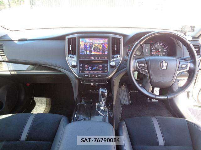 Toyota CROWN SEDAN 2018-12 8244917-1