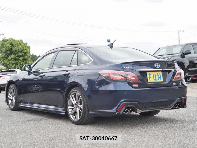 Toyota CROWN SEDAN 2021-06 8244913-5