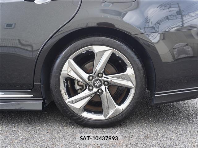Toyota CROWN SEDAN 2018-07 8244914-17