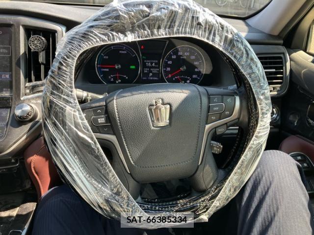 Toyota CROWN SEDAN 2013-11 8244927-13