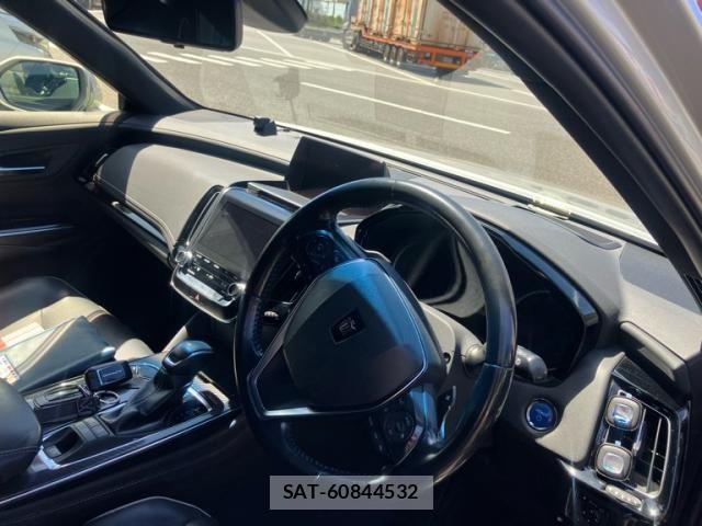 Toyota CROWN SEDAN 2018-11 8244922-15