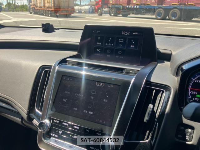 Toyota CROWN SEDAN 2018-11 8244922-19