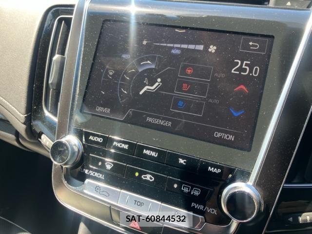 Toyota CROWN SEDAN 2018-11 8244922-25