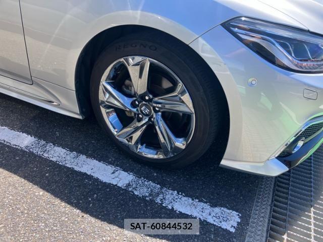 Toyota CROWN SEDAN 2018-11 8244922-7