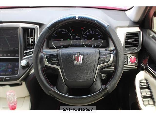 Toyota CROWN SEDAN 2013-12 8244920-21