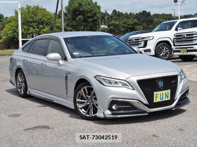 Toyota CROWN SEDAN 2021-06 8313913-2